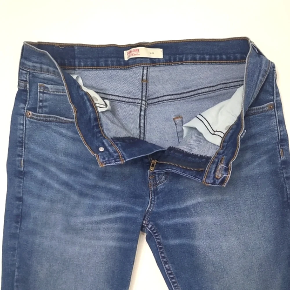 Levis sleek stylish